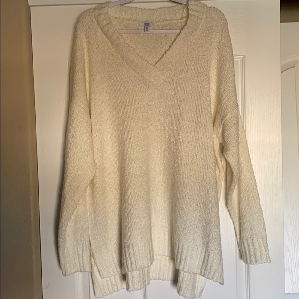Off White v neck sweater plus size